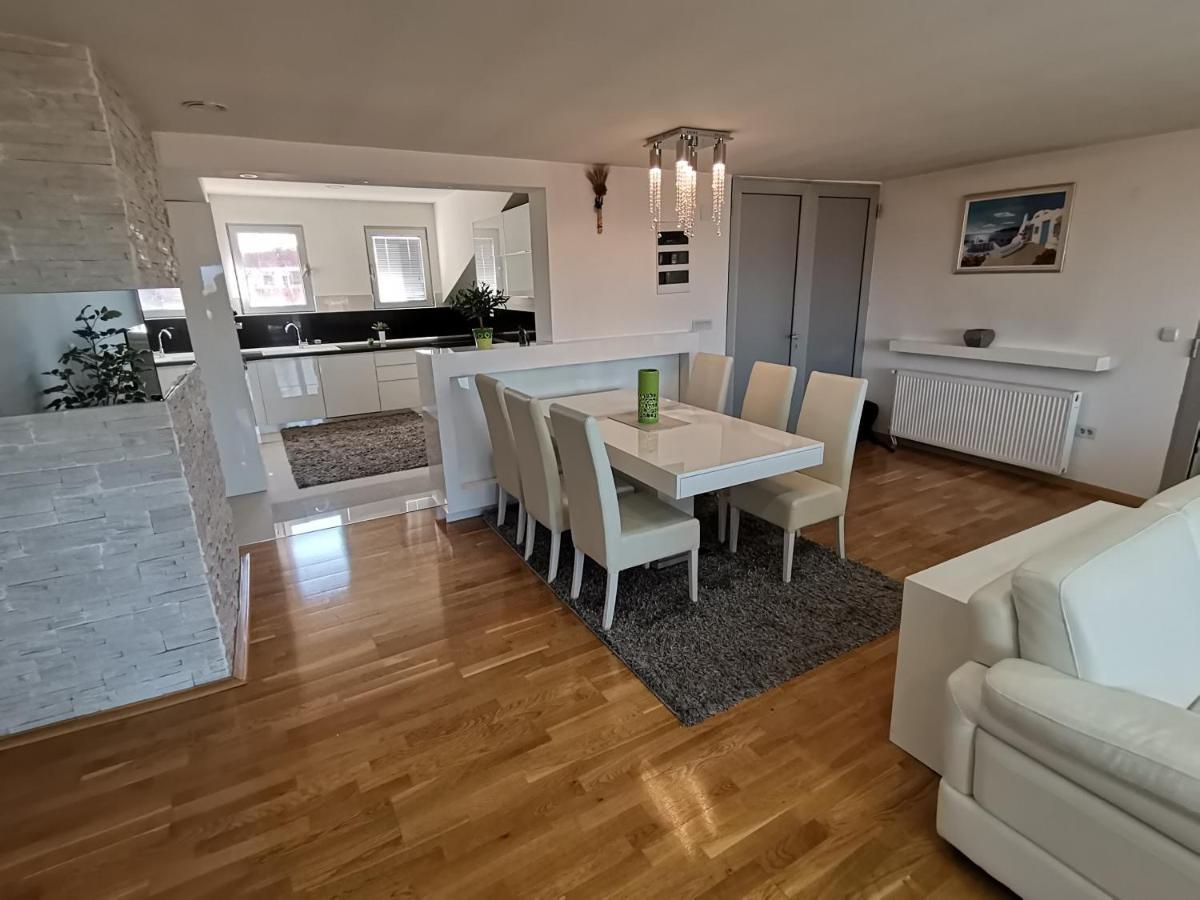 Atina Lux Hostel Leskovac  Dış mekan fotoğraf