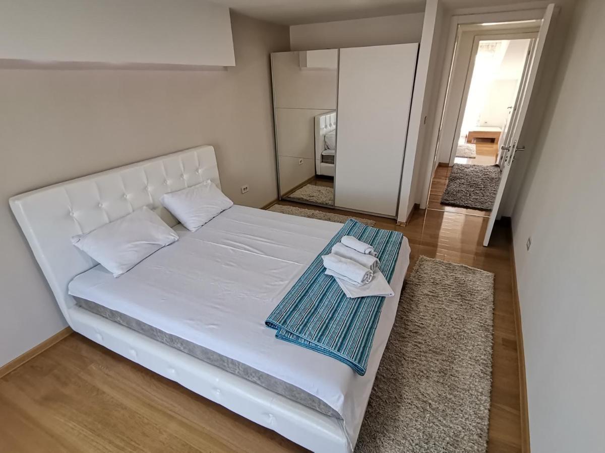 Atina Lux Hostel Leskovac  Dış mekan fotoğraf