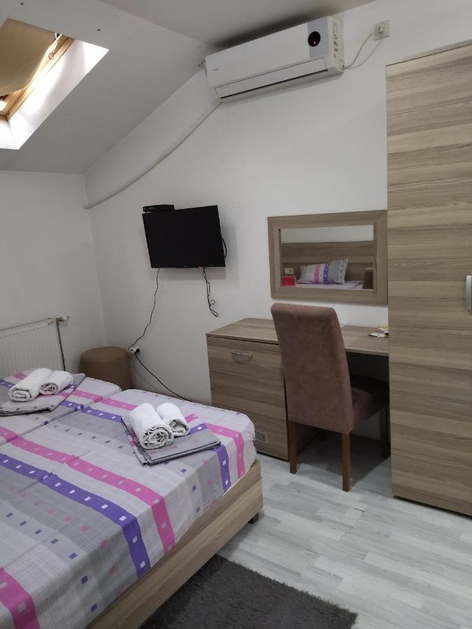 Atina Lux Hostel Leskovac  Dış mekan fotoğraf