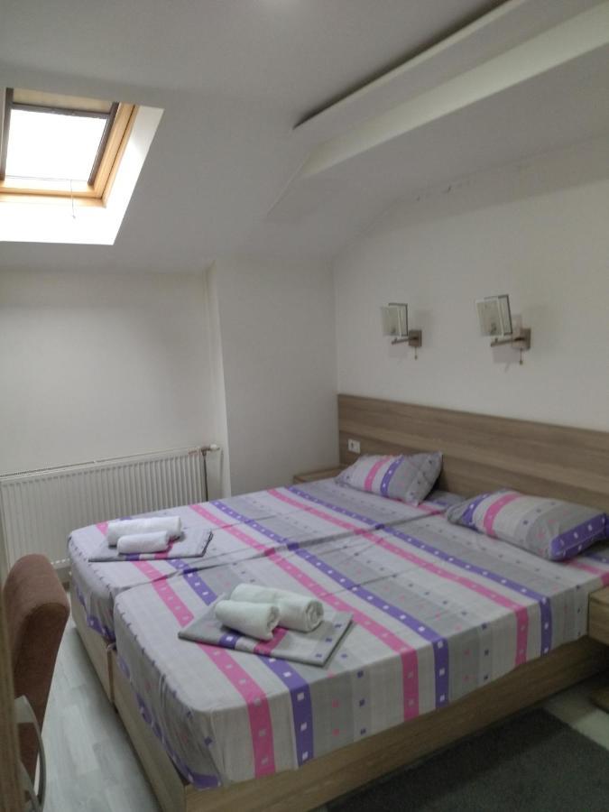 Atina Lux Hostel Leskovac  Dış mekan fotoğraf