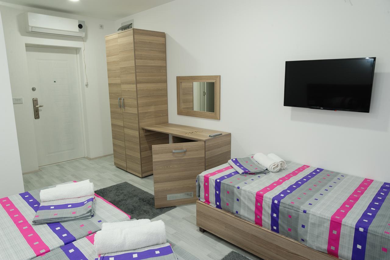 Atina Lux Hostel Leskovac  Dış mekan fotoğraf