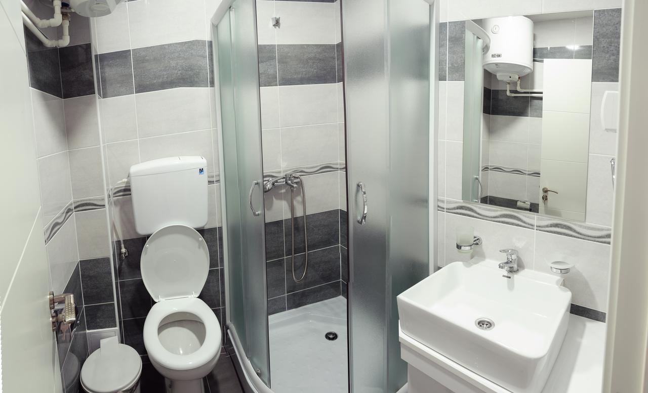 Atina Lux Hostel Leskovac  Dış mekan fotoğraf