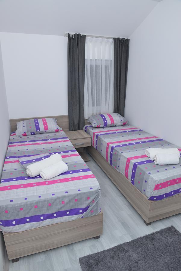 Atina Lux Hostel Leskovac  Dış mekan fotoğraf